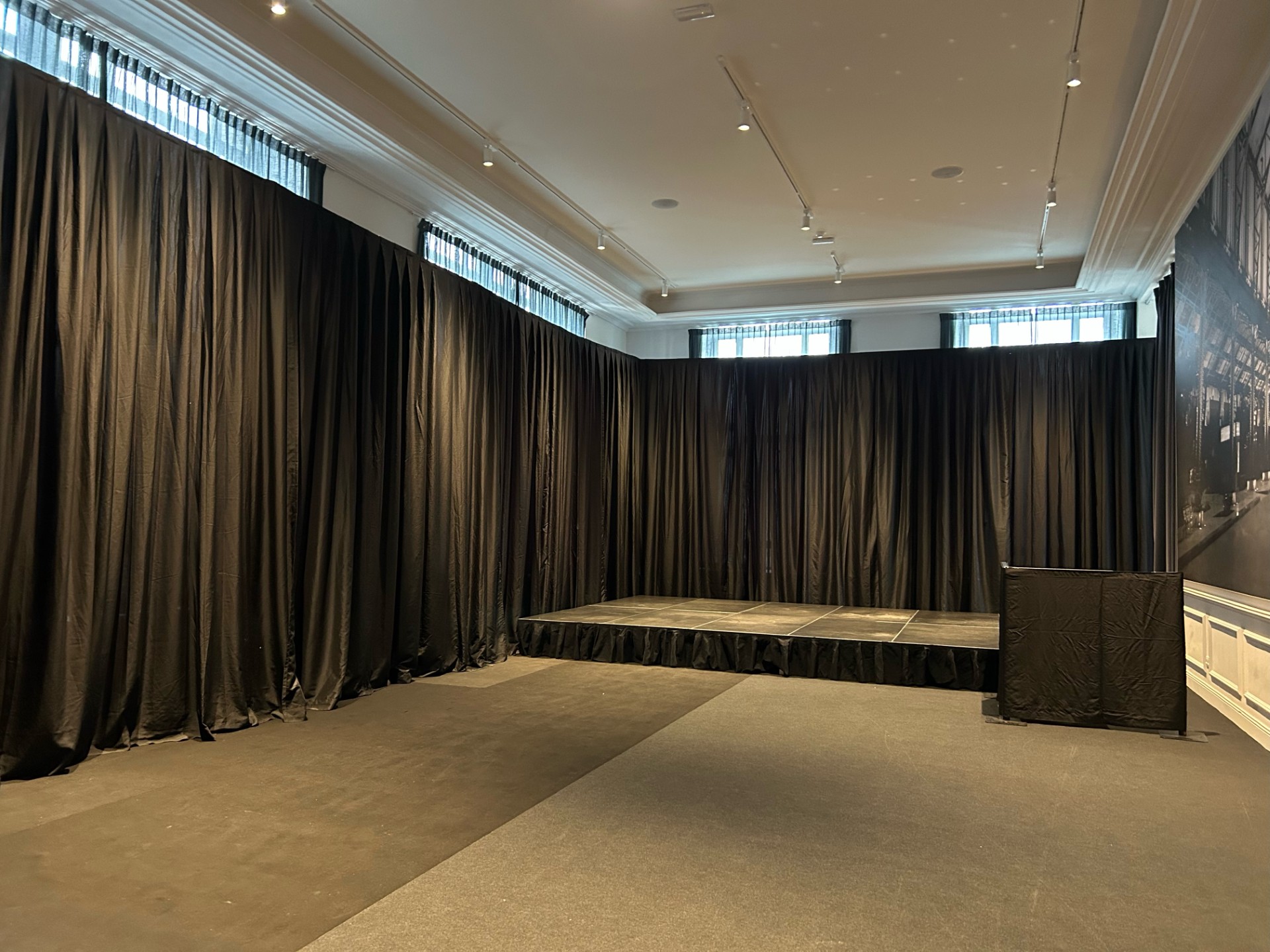 Podium - pipe en drape verhuur